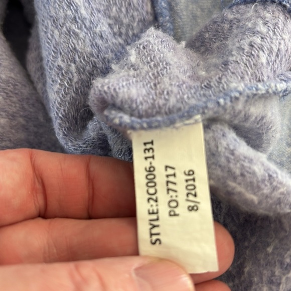Womens The Southern Shirt Company Hoodie Size L Large Kangaroo Pockets Blue Soft - Picture 12 of 14